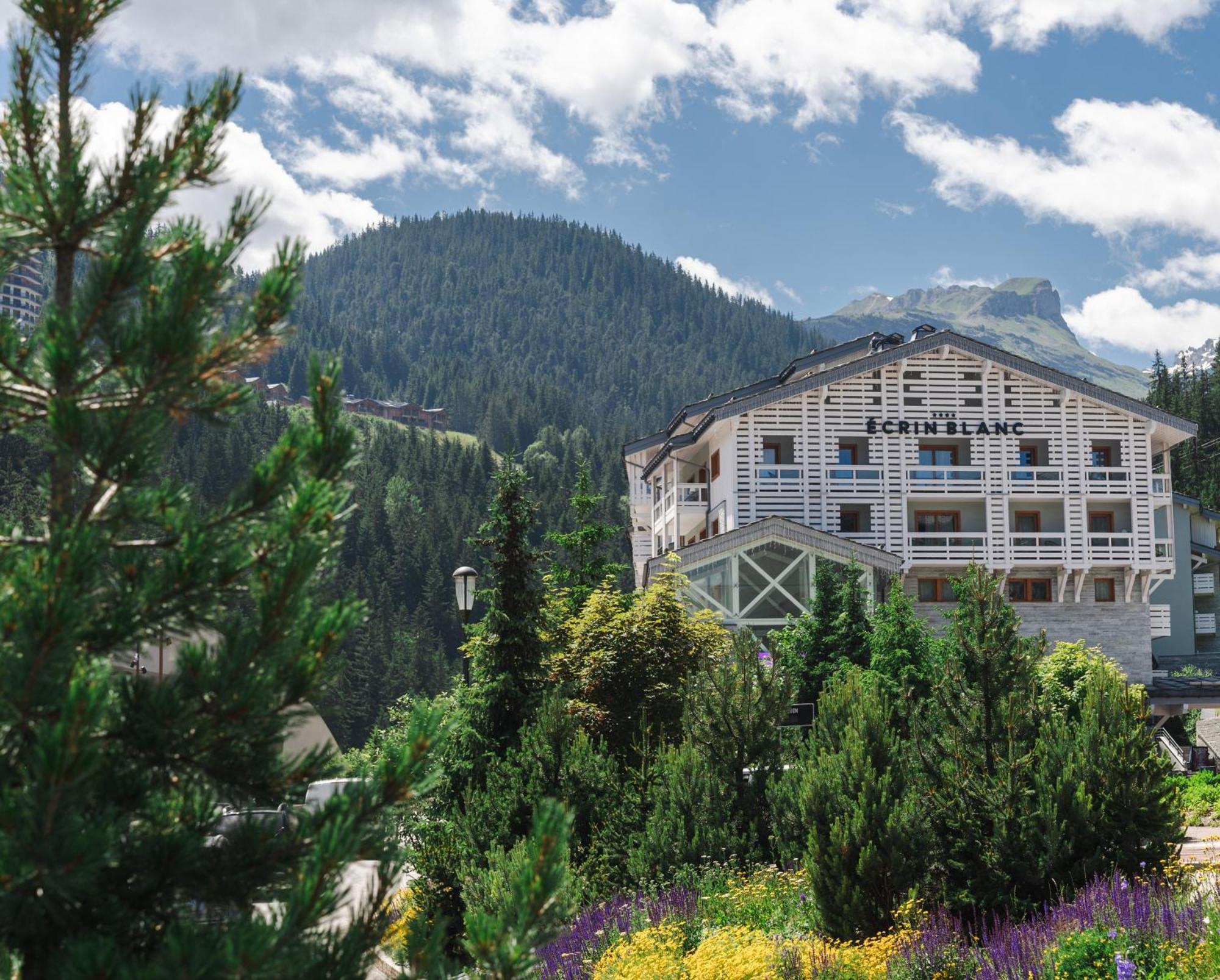 Ecrin Blanc Resort Courchevel - Aquapark Bagian luar foto